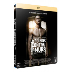 Les poings contre les murs...